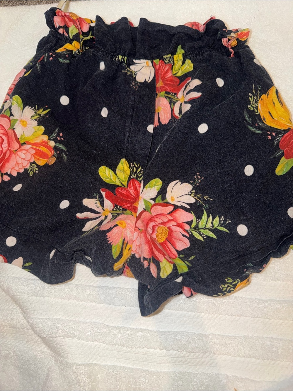 FARM Rio Black Floral Polka Dot High-Waist Shorts - Picture 2 of 7